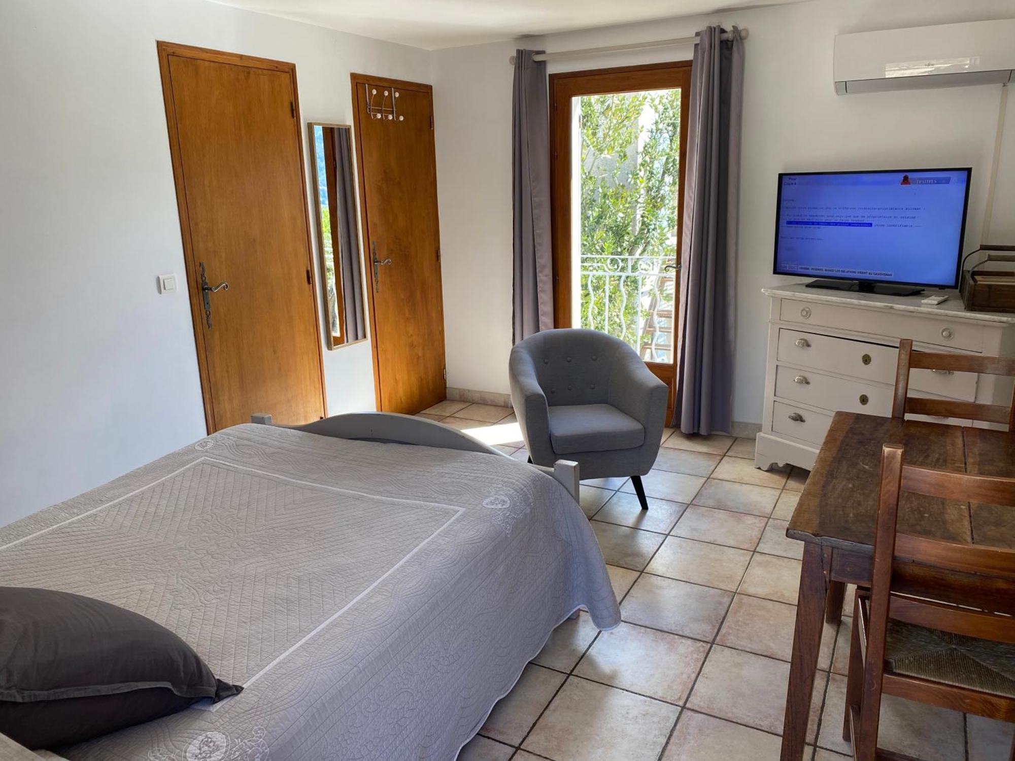 Chambre Une Fenetre Sur Le Ventoux La Clue Plaisians Exterior foto